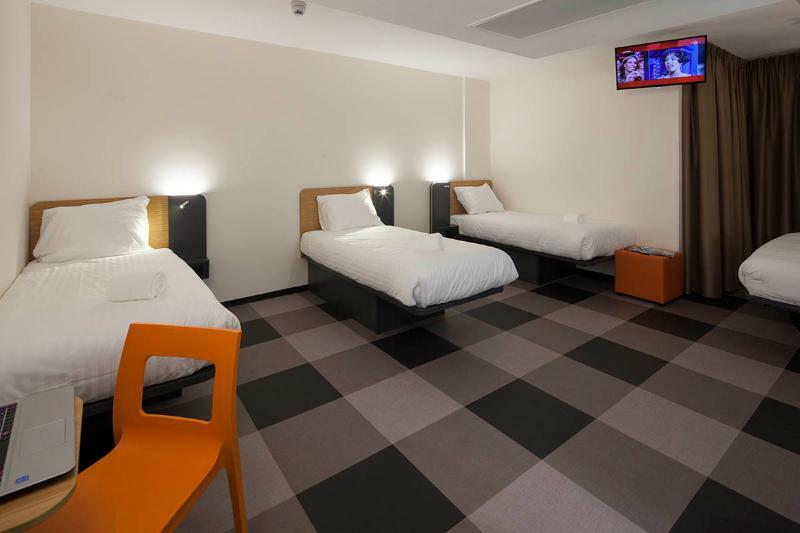 Maxhotel Amsterdam Airport Schiphol - Recently Renovated Hoofddorp Eksteriør billede